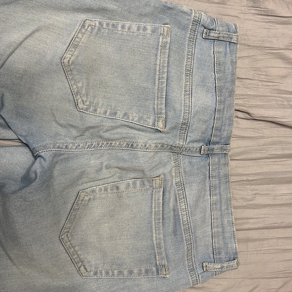 Forever 21 Light Wash Denim Jeans - Picture 2 of 4